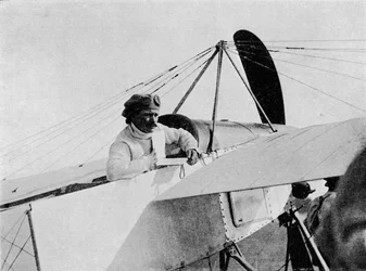 Letecký závod Circuit of Britain: Jules Vedrines v Shoreham Control, Sussex, 1911 1933.