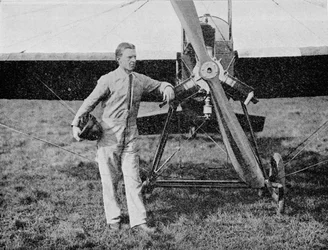 Letecký závod Londýn-Paříž: vítěz, pan WL Brock, americký závodní pilot, 1914, 1934