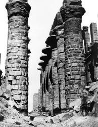 Kolonáda, hypostylový sál, Egypt, 1878