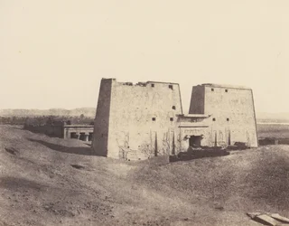 Edfu Apollonopolis Magna, Celkový pohled na chrám, 1851-52, vytištěno 1853-54.