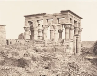 Ostrov Fileh Philae, východní blok - boční pohled z bodu D, 1851-52, tištěno 1853-54.