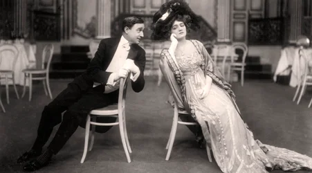 Lily Elsie a Joseph Coyne ve Veselé vdově, 1907.