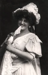 Marie Studholme 1875-1930, anglická herečka, 1900.