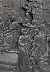 Základna představující Alessandra Farnese přijímající velvyslance anglické královny Alžběty, detail sochy Alessandra Farnese