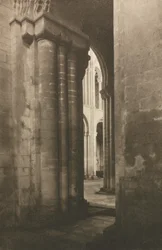 Kamera: Katedrála Ely: Vzpomínka na Normany, 1903.