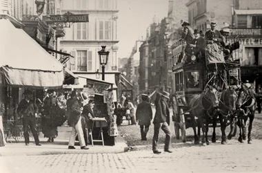 Place de Clichy, Paříž (černobílá fotografie)