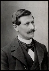 Portrét Victora Margueritte (1866-1942), francouzského spisovatele.