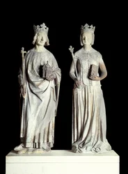 Umění Francie: Sochy francouzského krále Karla V. známého jako Karel Moudrý (1338-1380) a francouzské královny Jeanne de Bourbon (1337-1378). Socha ve vápenci ze 14. století. Pravděpodobně z fasády východního vchodu do Louvru (dekor