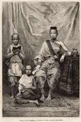 Kambodžská žena a děti, rytina podle kresby D. Maillarta, ilustrující plavbu do Cochinchine, od doktora Morice, v roce 1872, publikovaná v „“Le tour du monde“““ 1875, editoval Edouard Charton, vydání Hachette, Paříž. Kolekce Selva.