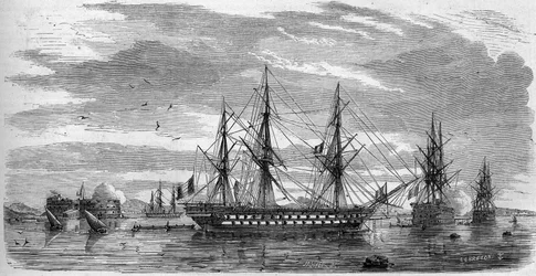 Katolická slavnost: Velký pátek (Svatý pátek) v Toulonu (Var, 83) v roce 1858. Lodě mají své tyče zkřížené a jejich vlajky s polovičními táhly na znamení smutku. Rytina v „“ Le Monde Illustré““ č. 53 ze 17. dubna 1858.