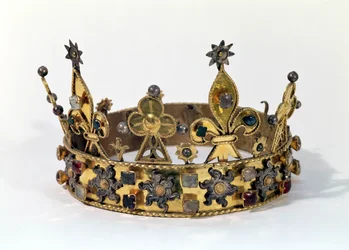 Pohřební koruna Filipa Francouzského (1342-1404) 1404 (zlato, perly a drahé kameny)