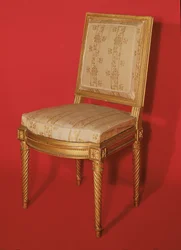 Židle ve stylu Louis XV (zlacené dřevo a hedvábí)