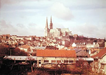 Panoramatický výhled na město s katedrálou