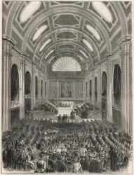 Paříž, Palais de Justice – Salle des Pas Perdus během oficiálního ceremoniálu – Rytina v „Tableau-de-Paris““ od Edmonda Texiera 1852