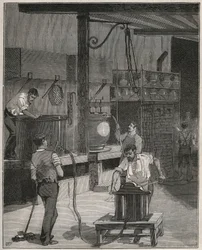 Keramika, Manufacture de Sevres: Dílna pro vakuové lití a lití stlačeného vzduchu. Rytina z roku 1885 v „“Les arts et metiers illustres““ od Adolphe BITARDA.