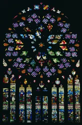 Jižní transept rozetové okno zobrazující Poslední soud