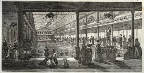 Lázně v hotelu Lambert, Ile Saint-Louis, Paříž, polovina 19. století - Hotel Lambert, Ile Saint-Louis, plavecká škola pro dámy - Bain Lambert - - Rytina v „Tableau-de-Paris“ od Edmonda Texiera 1852