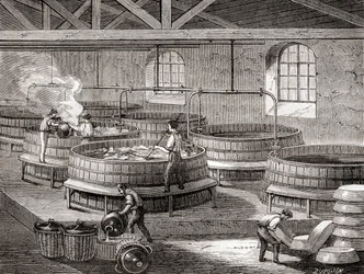 Výroba mýdla ve velkých nádržích v 19. století, z knihy "Les Merveilles de la Science", vydané kolem roku 1870 (rytina).