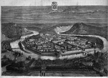 Pohled na město Besancon v Doubs. Rytina z roku 1880 v soukromé sbírce „La republique illustree“.