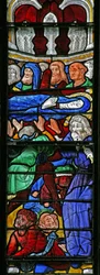 Okno w4 zobrazující Pohřeb Panny Marie; pokus o převrácení rakve