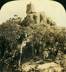 The Look-Out Rock, Buffalo Ranges, Victoria, Austrálie, c1909.