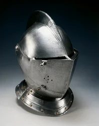 Blízká přilba do terénu, cca 1550-70 (ocel, železo, kůže a mosaz)