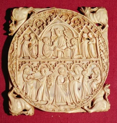 Ivory Mirror Case, c.1360-70