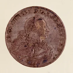 Stříbrný tolar (taler) Fridricha Christiana, markraběte Braniborsko-Bayreuthského (Frederic V. Christian de Brandenburg-Bayreuth (Brandenburg Bayreuth) (1708-1769) 1766 Průměr 4 cm Neapol, museo archeologico