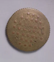 Závaží ve tvaru čočky s měděnými vložkami (mosaz)