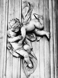 Putti líbání (sádra)