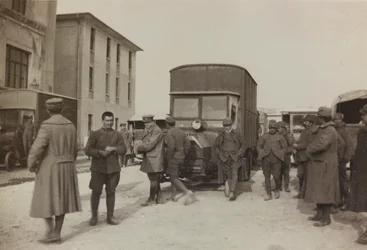 Album "Pictures of War II": Italští vojáci v Gradisca Sagrado, Gorizia, Itálie (černobílá fotografie)