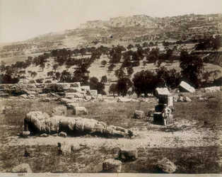 Agrigento: pohled na ruiny Jupiterova chrámu