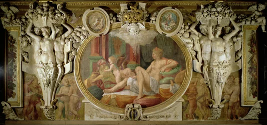 Danae, detail výzdoby v Galerii Františka I., freska 1530-40