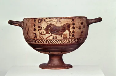 Černofigurový kotyle, cca 600-500 př. n. l. (keramika) (viz také 307544 a 307546)