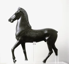Bronzová soška koně, konec 2.-1. století př. n. l. (bronz)