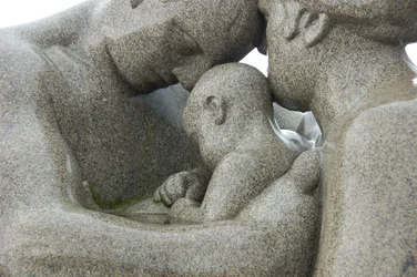 Sochy ve Vigeland Sculpture Park (foto)