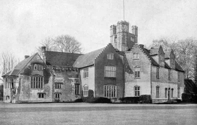 Bisham Abbey, Berkshire, ze severovýchodu, 1924-1926.