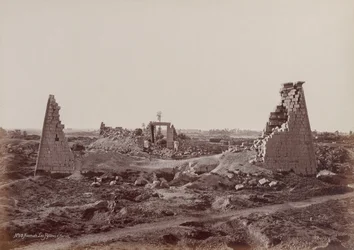 Karnak, Pylony Horovy