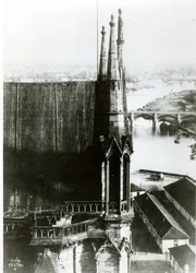 Pohled na katedrálu Notre-Dame v Paříži a řeku Seinu, c.1853