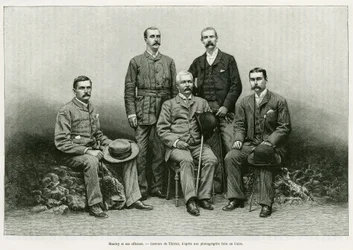 Portrét Henryho Mortona Stanleyho (John Rowlands 1841-1904) obklopuje zleva jeho důstojníky: Dr. Thomas Heazle Parke (1857-93), Robert H. Nelson, William G. Stairs a Arthur J. M. Jephson. Rytina od Thiriata k ilustraci příběhu Dans les tenebr