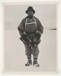 poručík Bowers během expedice Terra Nova (1910-13) na jižní pól (bromidový tisk)