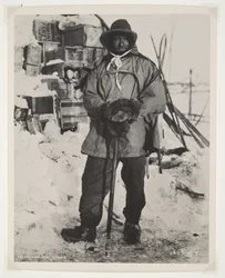 Poddůstojník Evans během expedice Terra Nova (1910-1913) na jižní pól (bromový tisk)