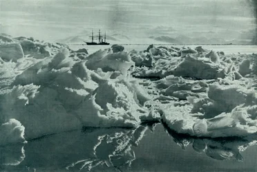 Terra Nova v McMurdo Sound, c19101913, 1913