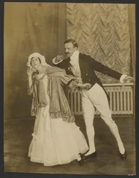 Aristokratický balet (Graf Lalongue s baronkou E. Rosinovou).
