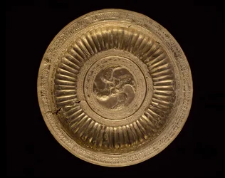 Dish Pectoral, Molucké národy 19. století (možná dříve) (zlato)