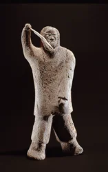 Hunter, z Cape Dorset (velrybí kostice)