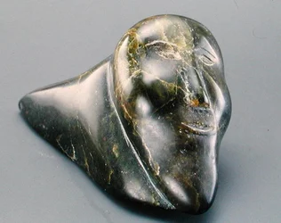 Smiling Man, z Cape Dorset (mýdlový kámen)