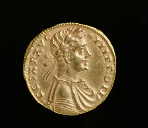 Augustalis z Fridricha II. (1198-1250), Království Sicílie a jižní Itálie, Mincovna Messina, 1231-50 (avers) (zlato) (revers viz 168053)