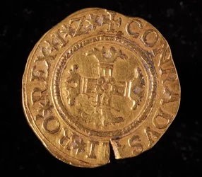 Měna republiky genů: zlatá čtyřka. Průměr 32 mm. 1616. Zpět. Genes Musei di Strada Nuova (inv, M6459)