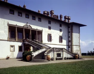 Fasáda vily Medicea, zvané Ferdinanda nebo vila sta chiminees v Artimino
